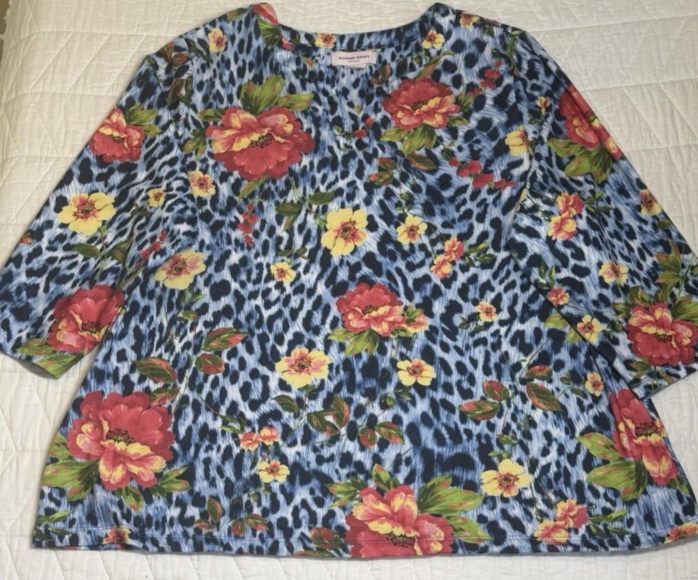Allison Daley top 2X blue floral cheetah Animal Print Casual round neck